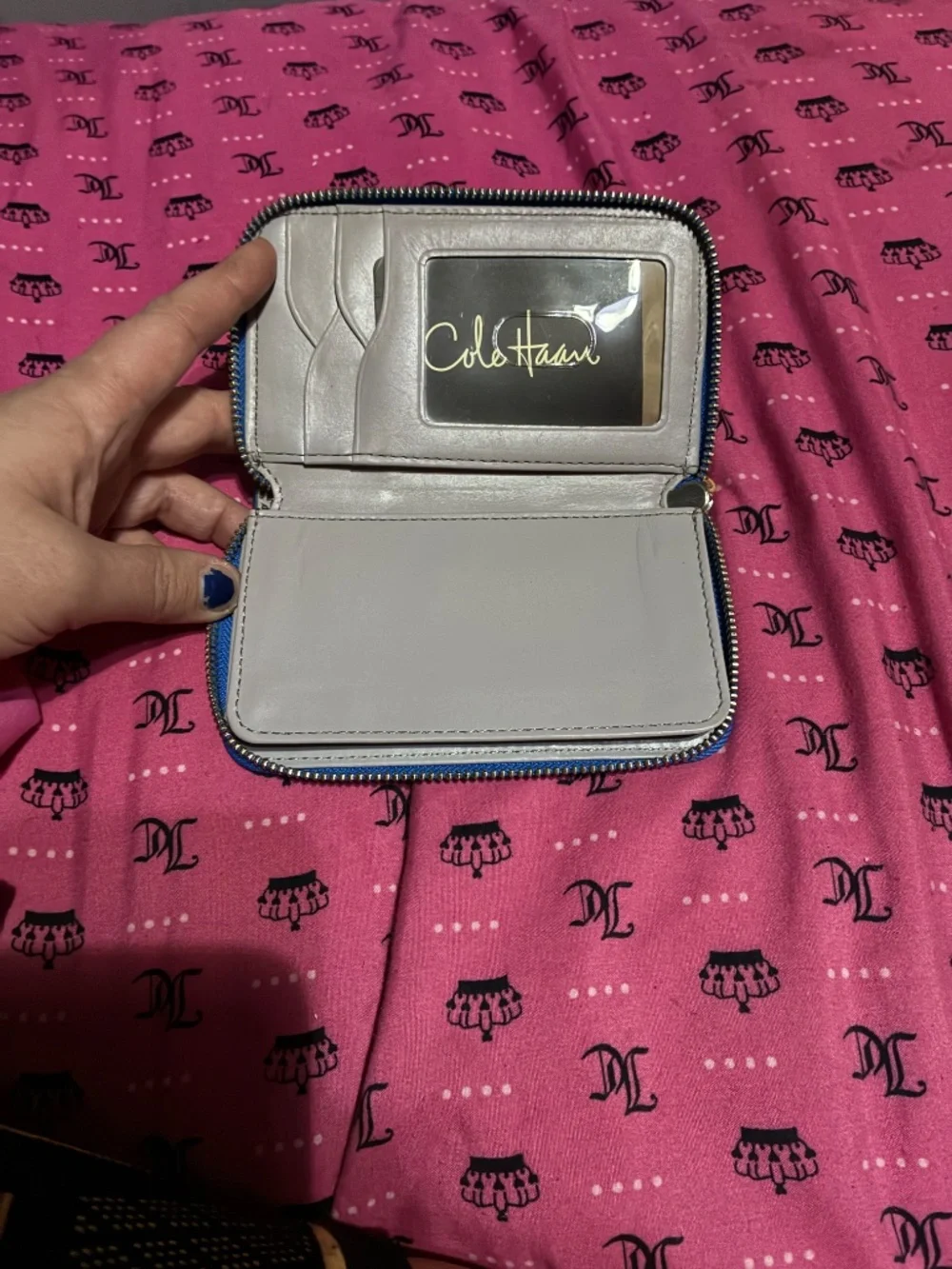 ✨ MUST-HAVE COLE HAAN WRISTLET WALLET! ✨ 💙 NEW WITH TAGS — NEVER USED! 💙